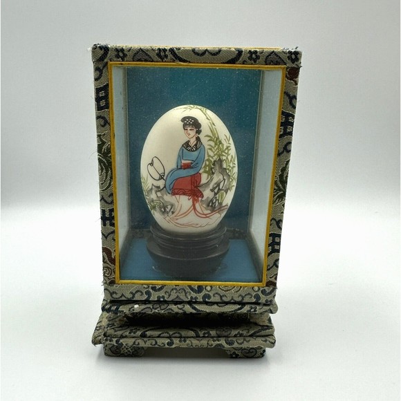 Vintage Geisha Girl Chinese Hand Painted Egg in Case - Picture 1 of 7